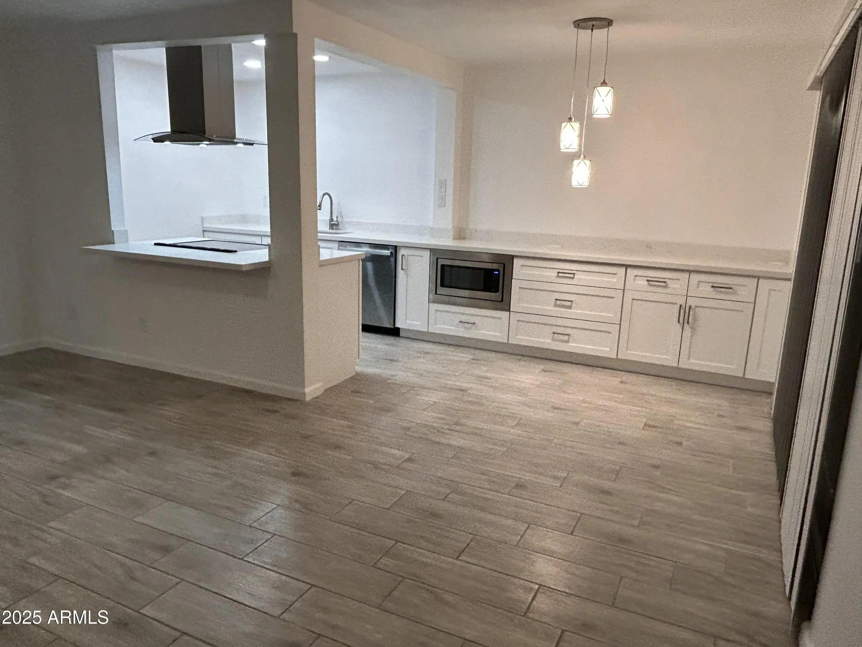 Photo of Listing #6957636