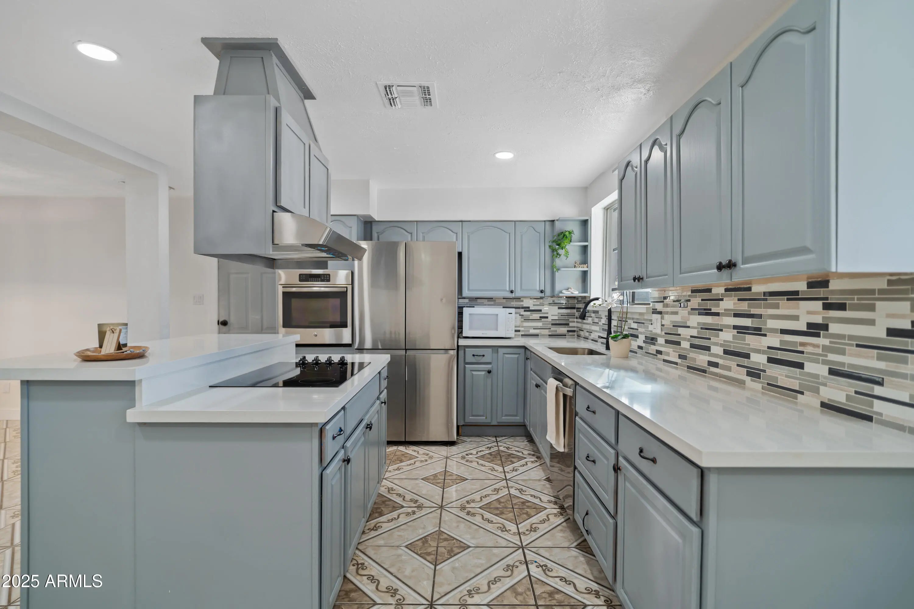 Photo of Listing #6957807