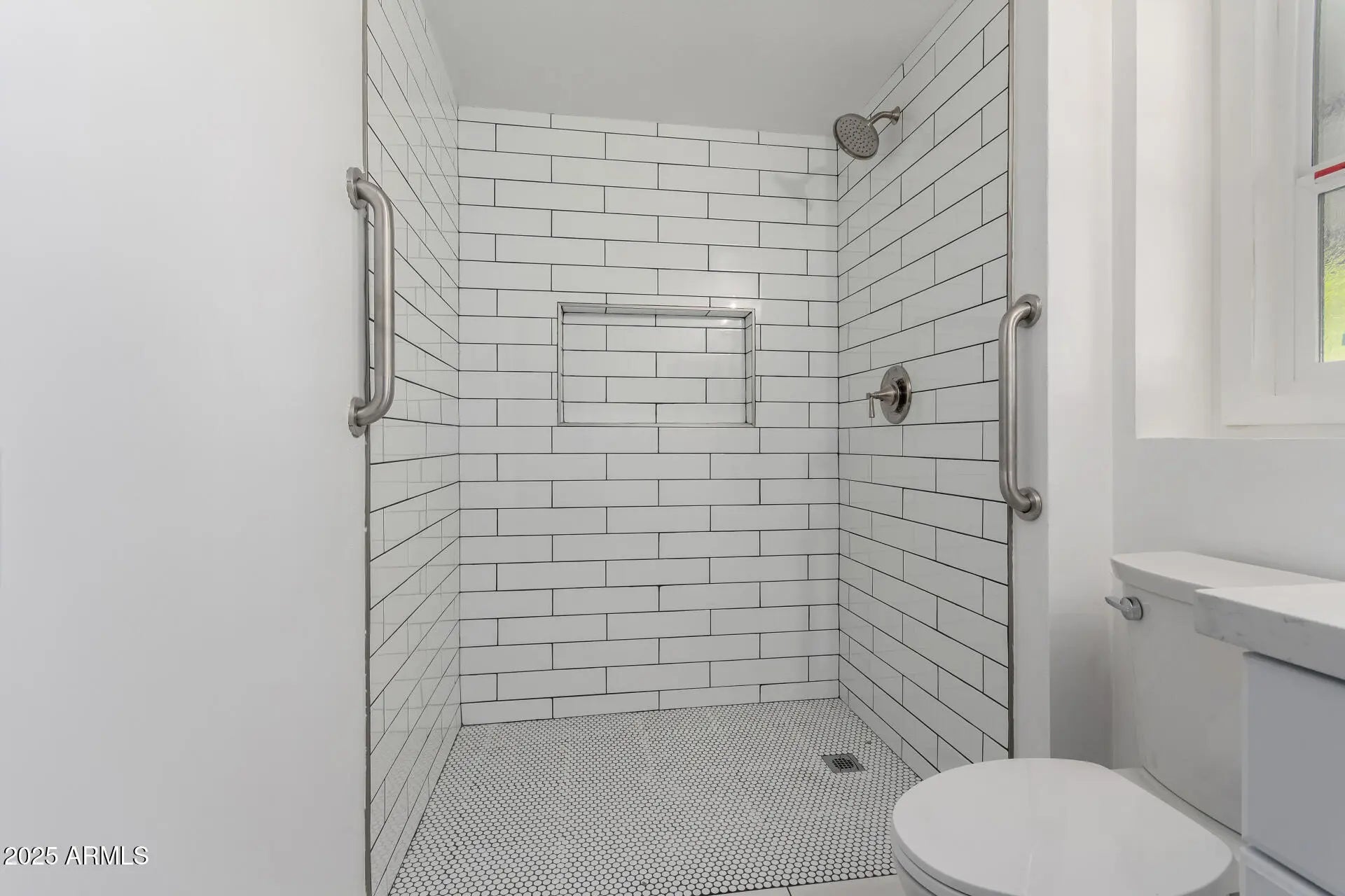 Photo of Listing #6957728