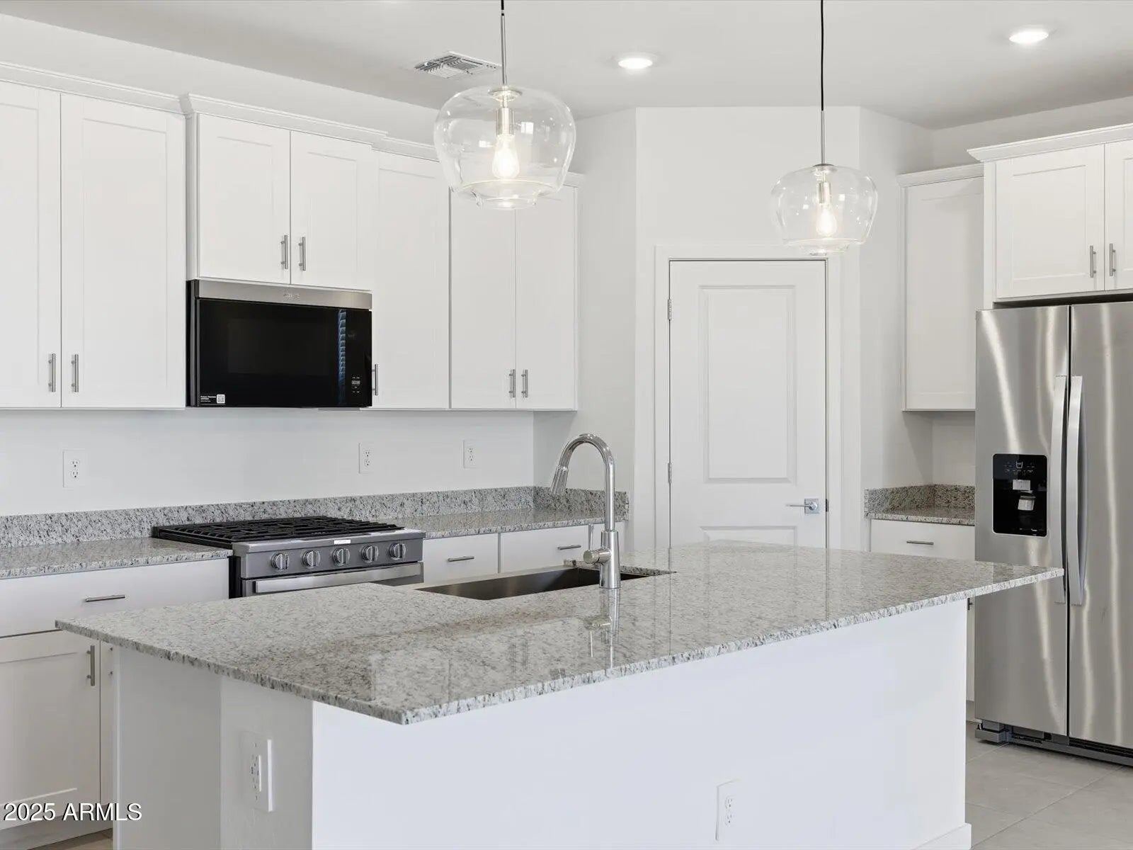 Photo of Listing #6957708