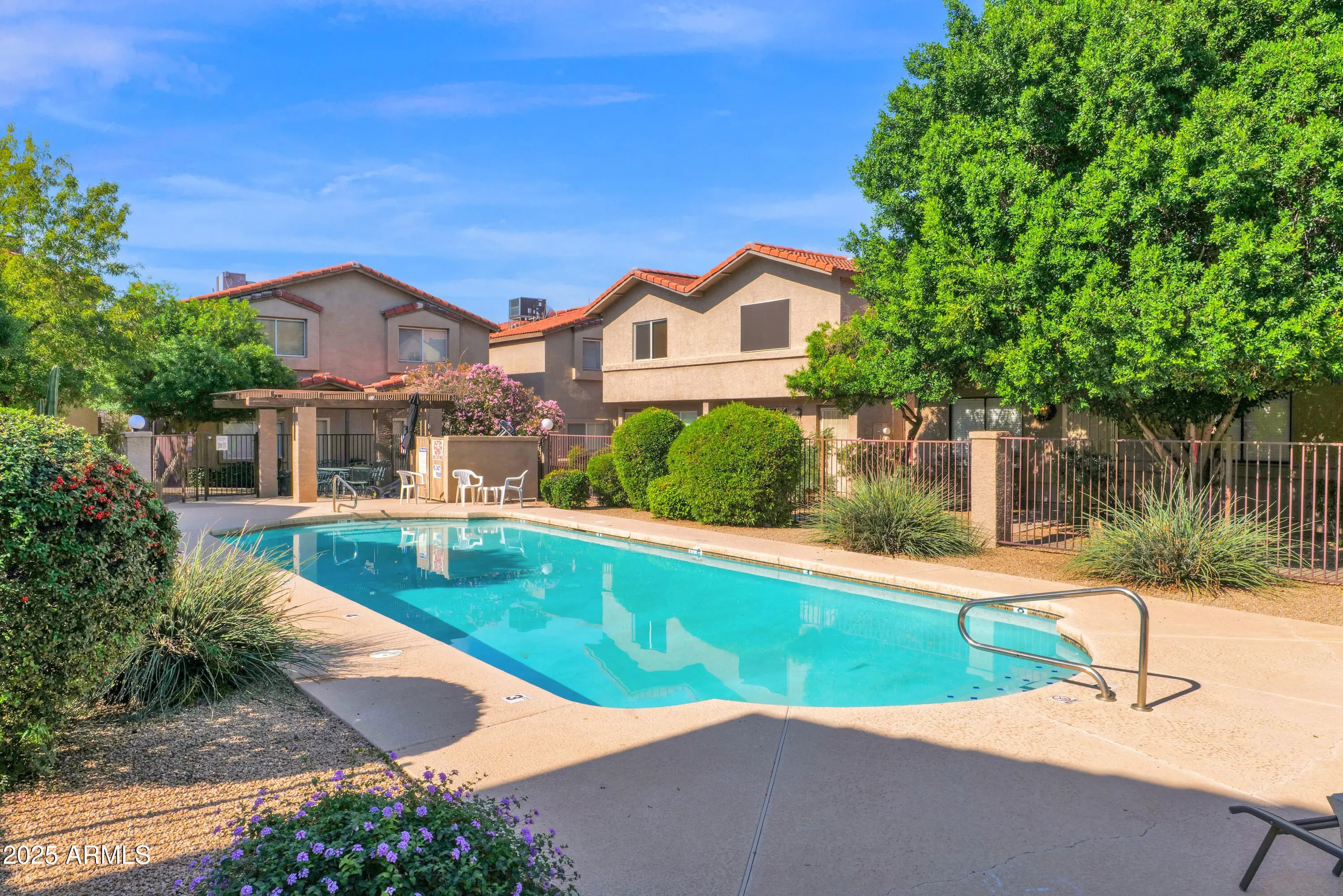 Photo of Listing #6958461