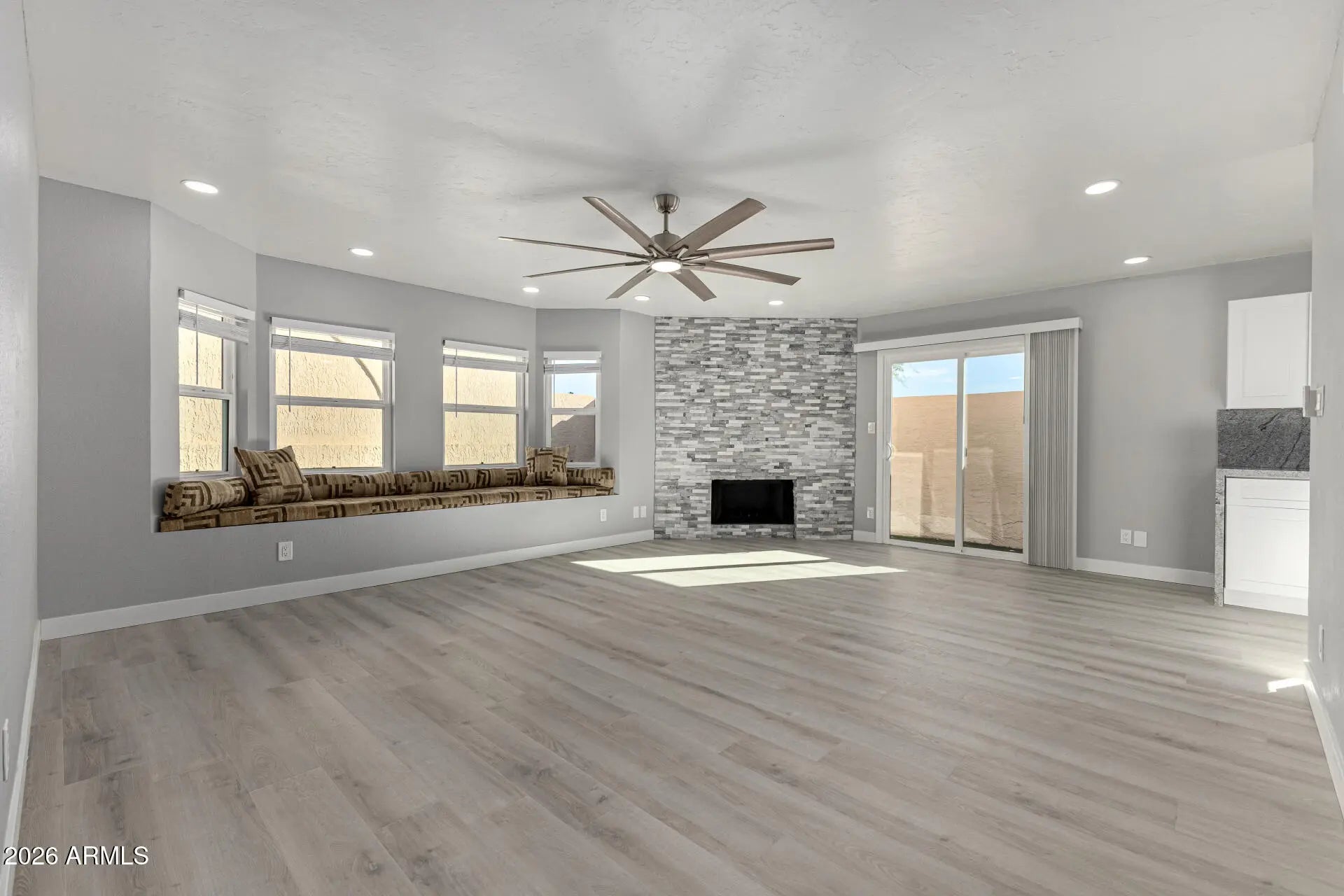 Photo of Listing #6958272