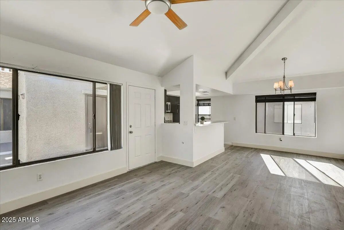 Photo of Listing #6959613