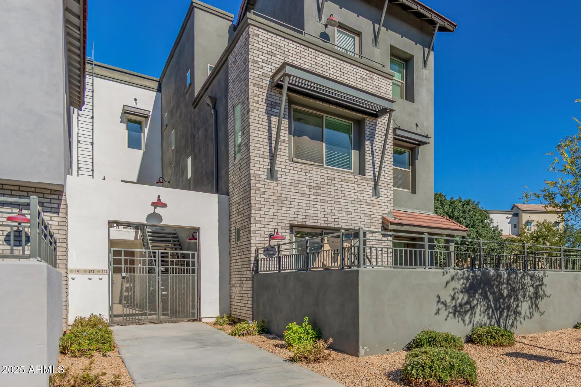 Photo of Listing #6960024