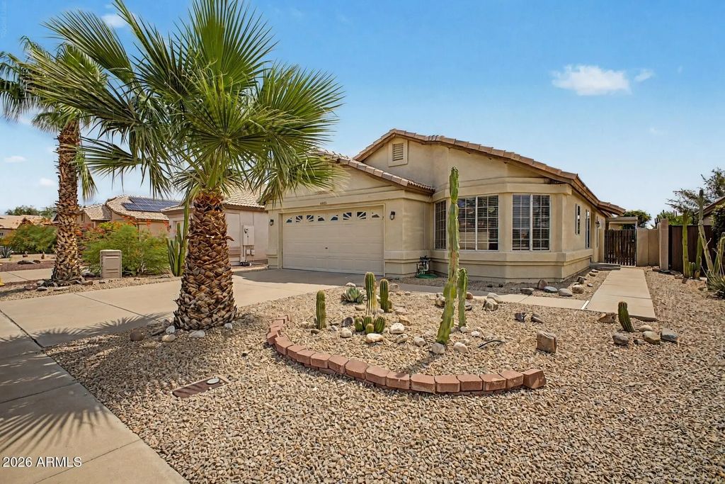 10523 W Mohawk Lane, Peoria