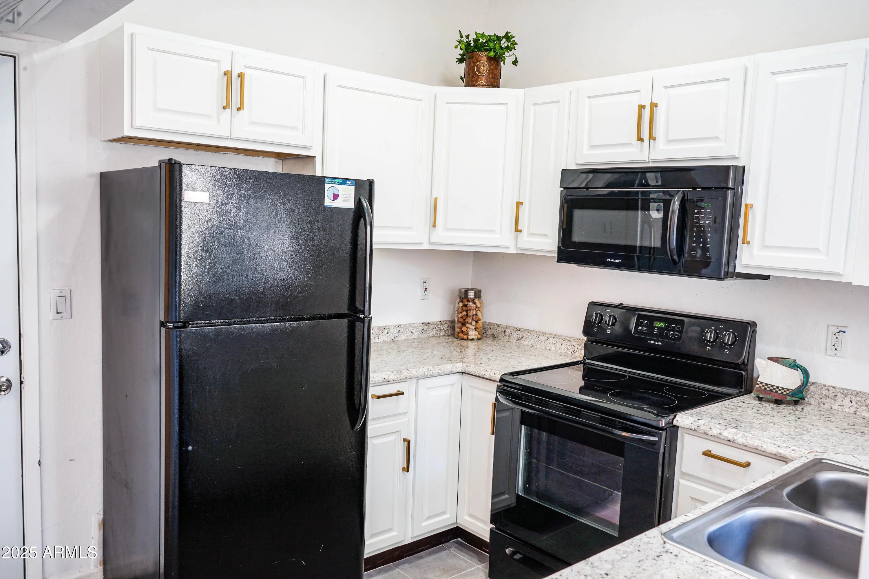 Photo of Listing #6960348