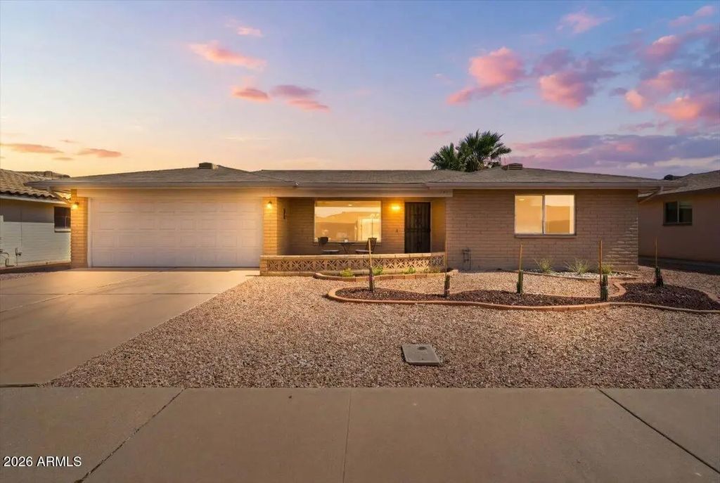 8250 E Lomita Avenue, Mesa