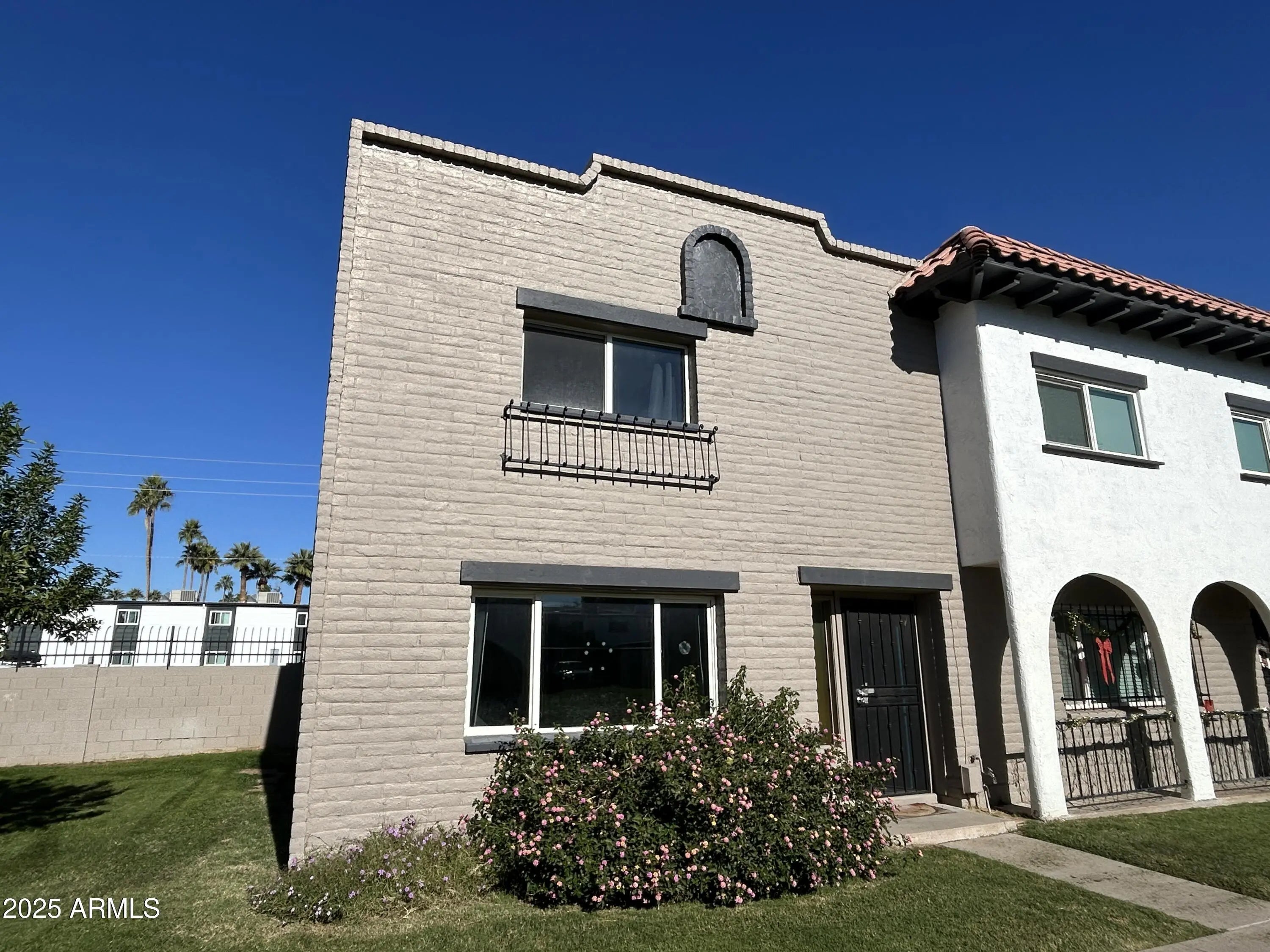 Photo of Listing #6959311