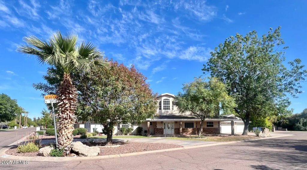 219 W Harmont Drive, Phoenix