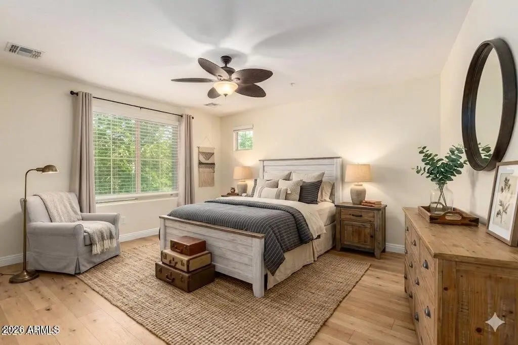 Photo of Listing #6960259