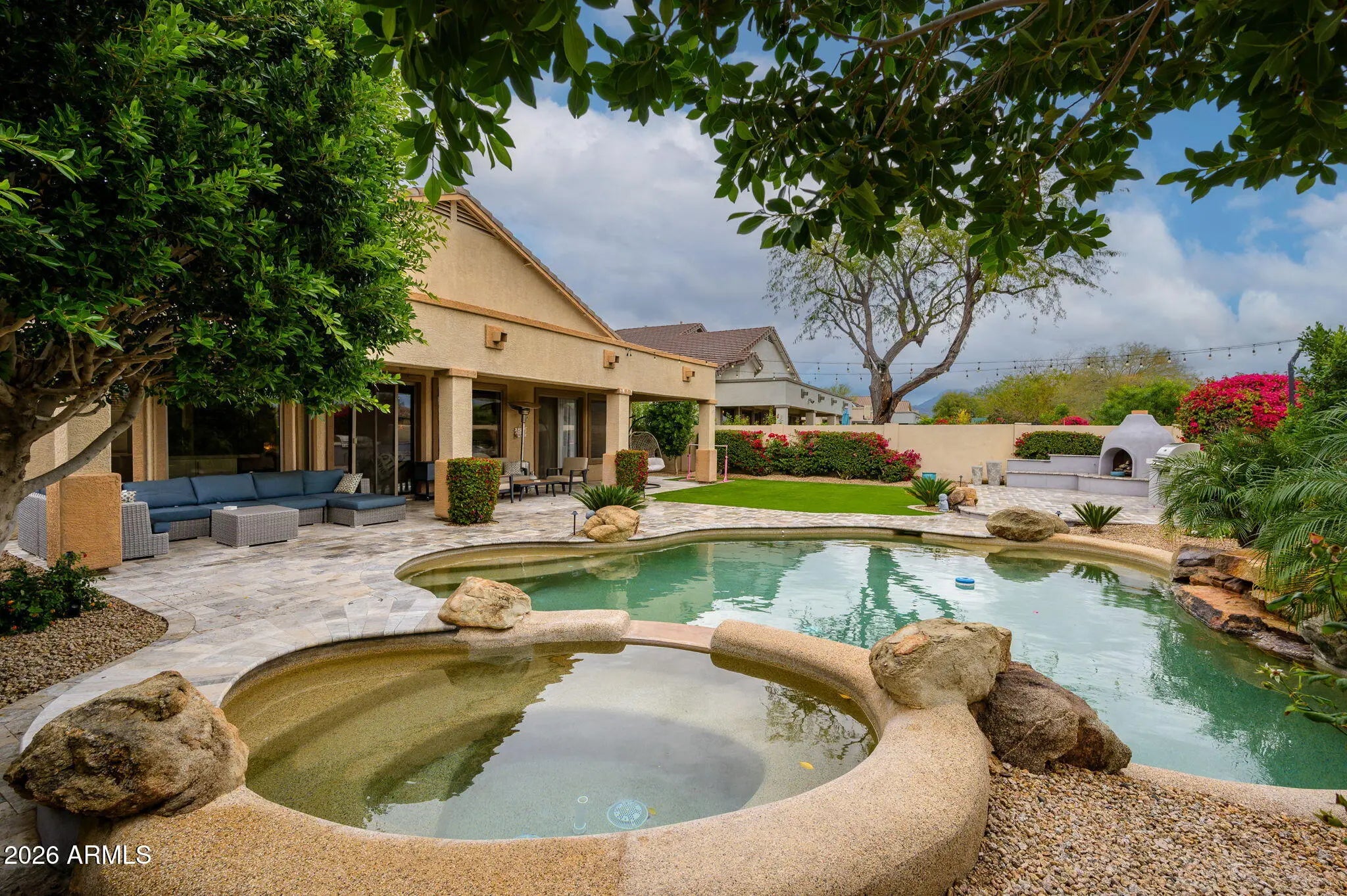 Photo of Listing #6969042