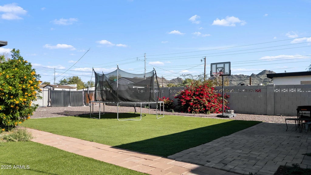 1144 E Sunnyslope Lane, Phoenix