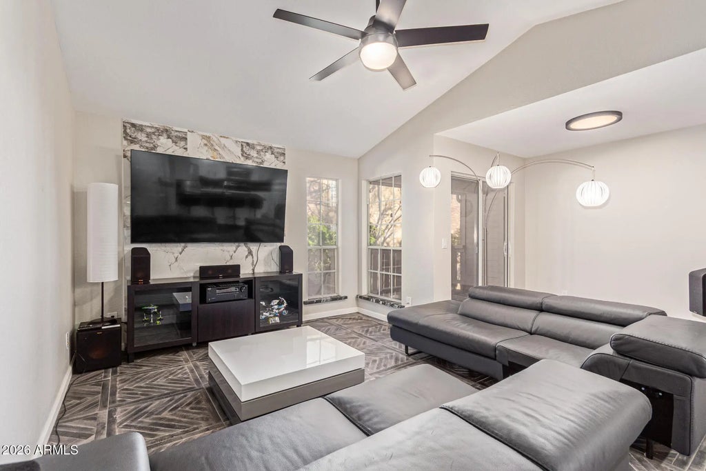 200 E Southern Avenue (unit 242), Tempe