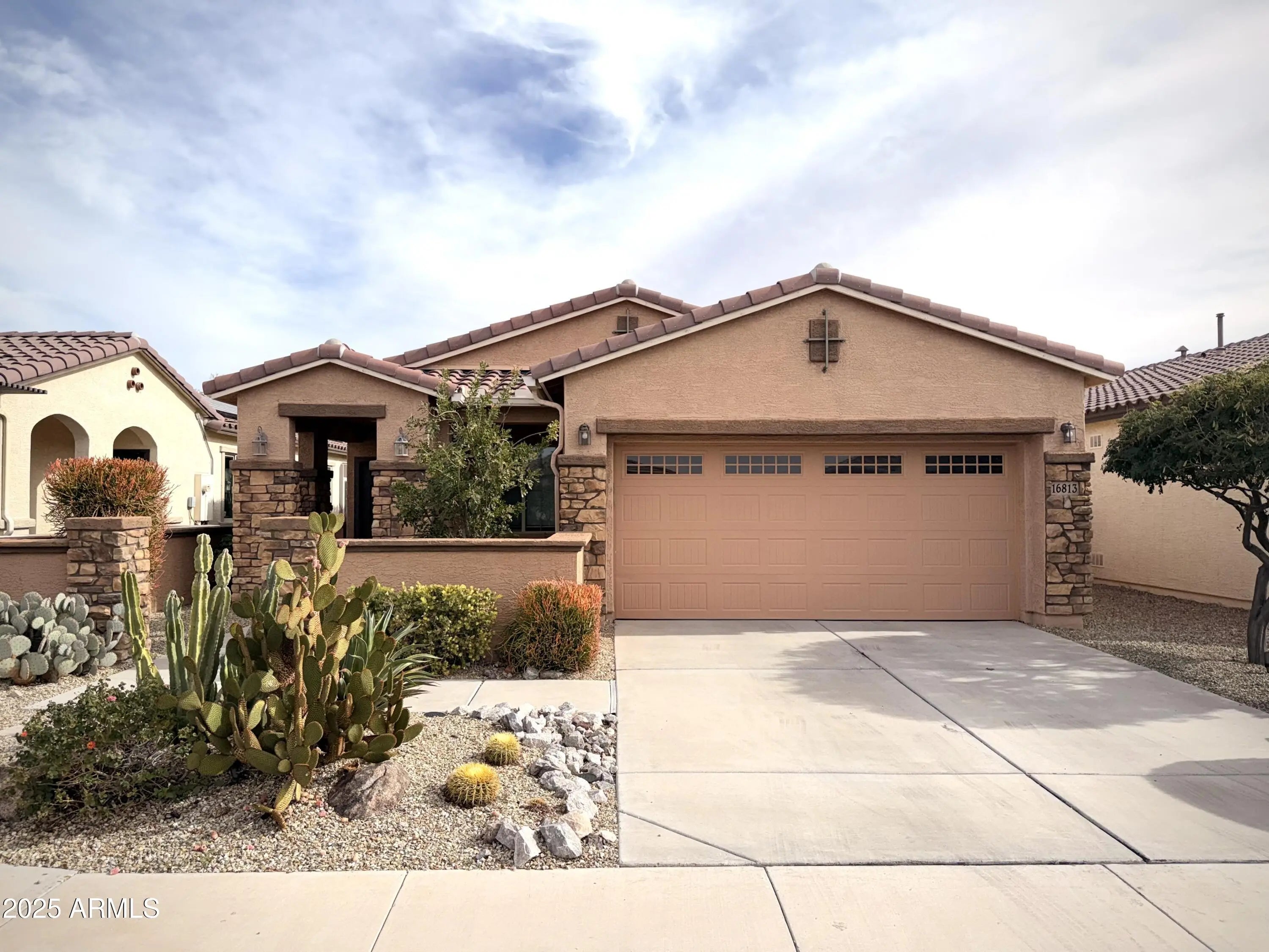 Photo of Listing #6960809