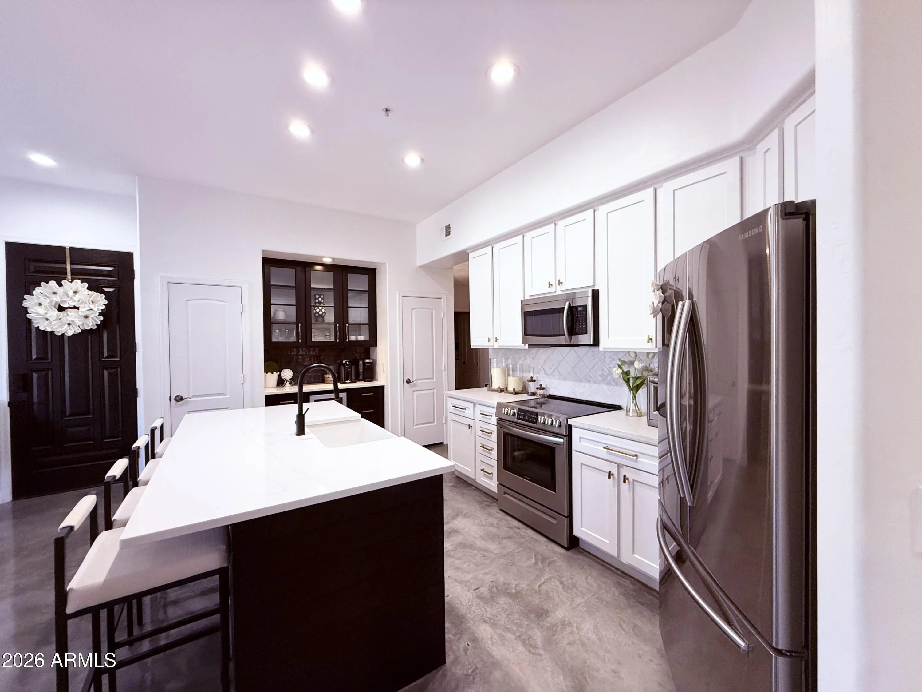 Photo of Listing #6963086