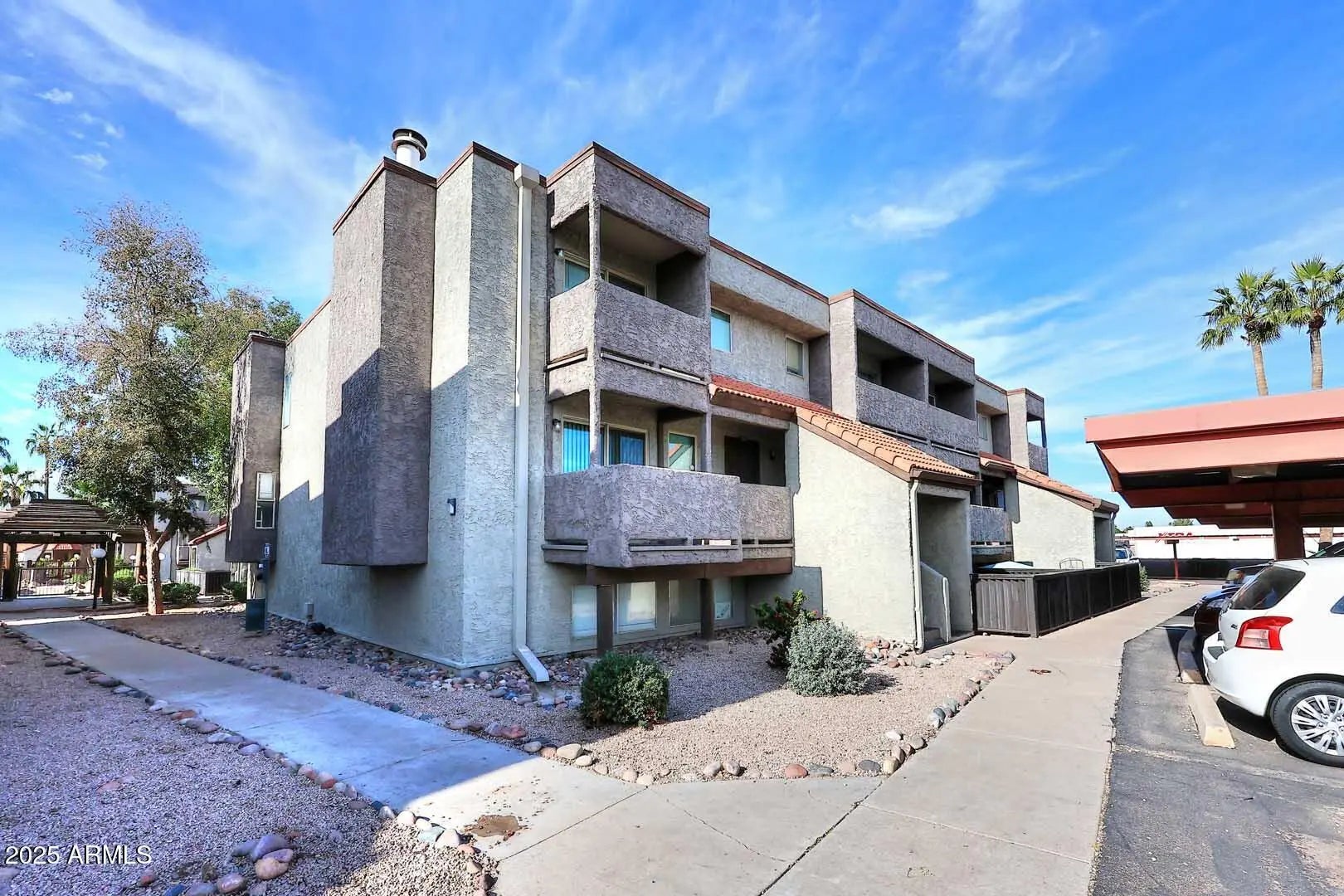 Photo of Listing #6961718