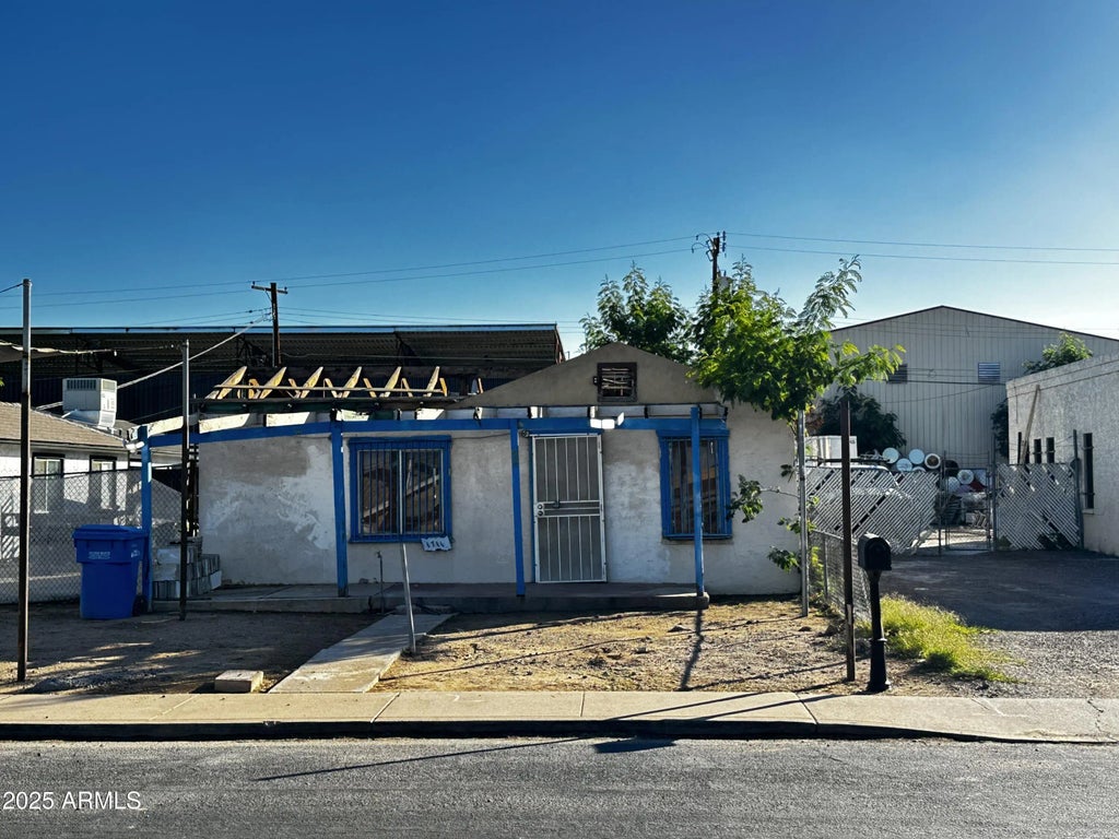 1711 W Latham Street, Phoenix