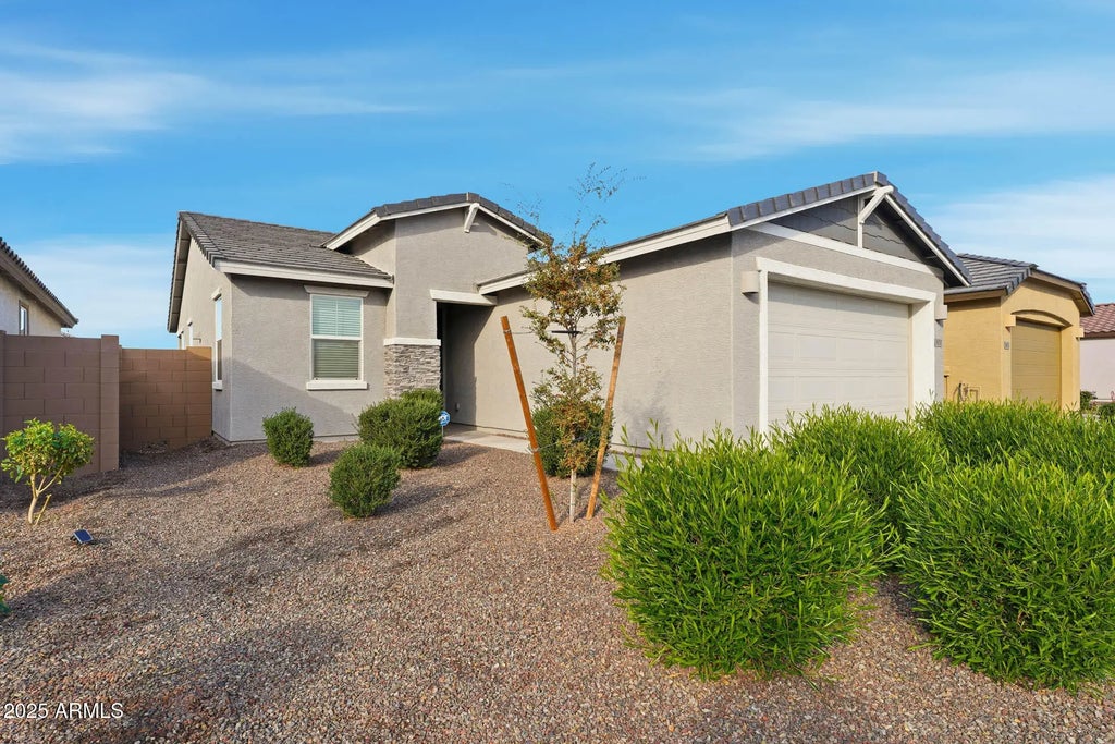 38030 N Front Runner Lane, San Tan Valley