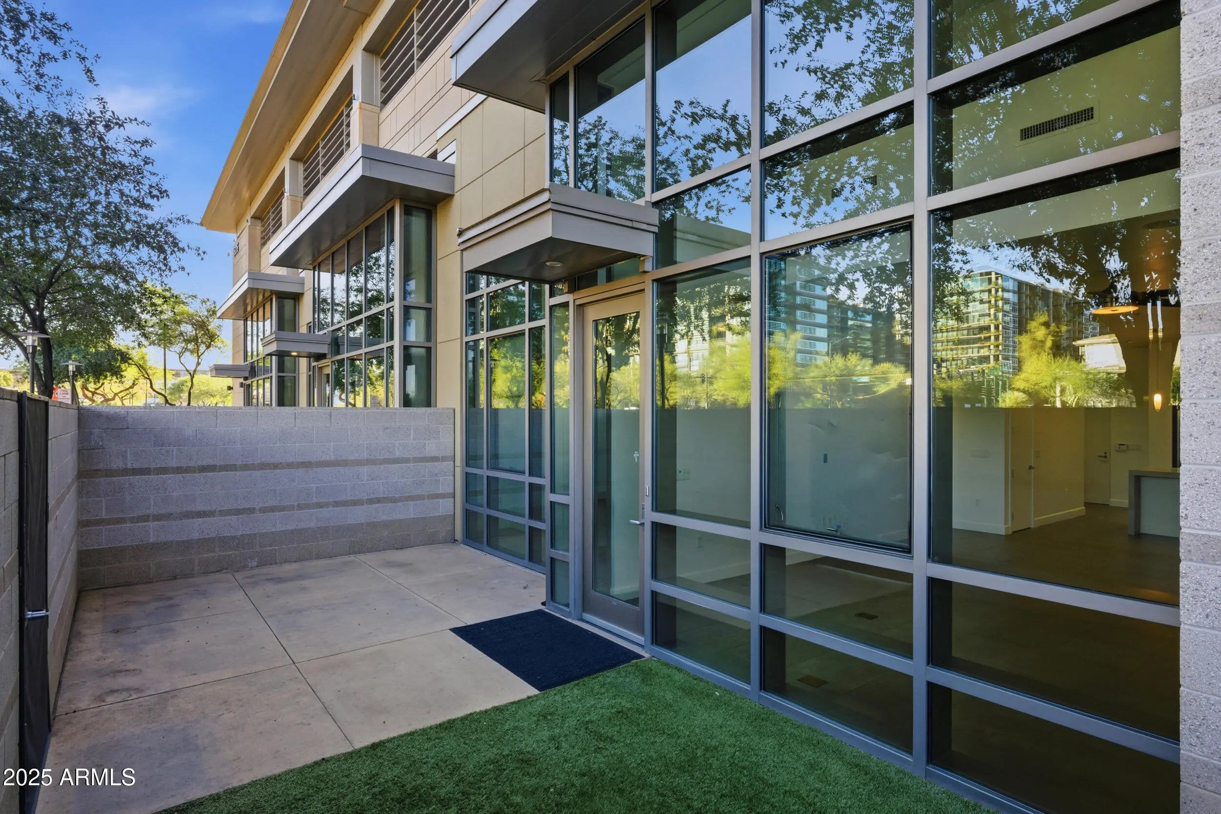 Photo of Listing #6961654