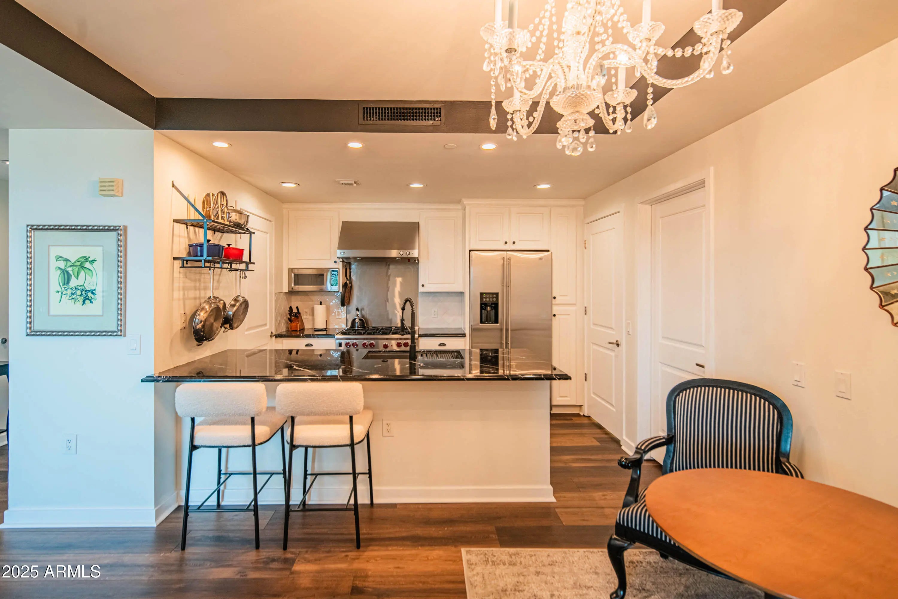 Photo of Listing #6961889