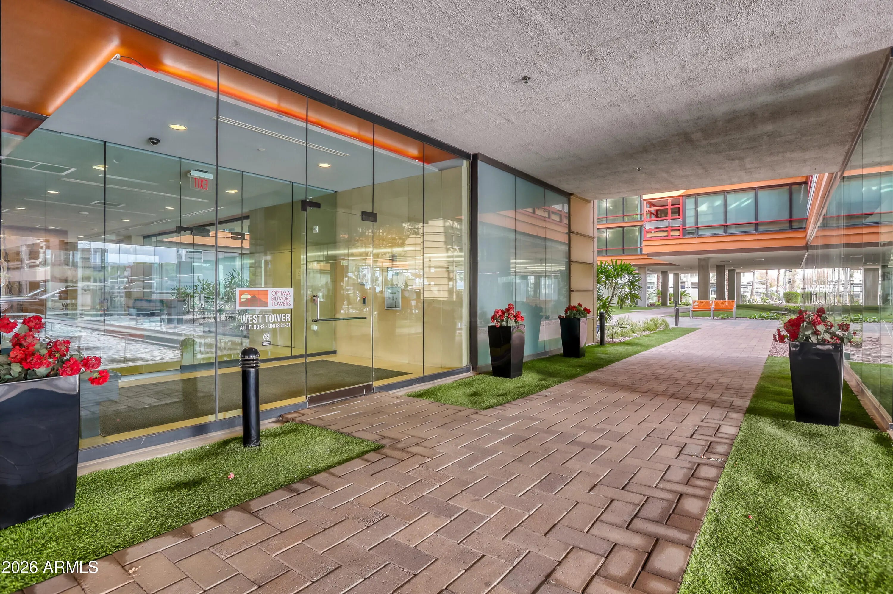 Photo of Listing #6965040