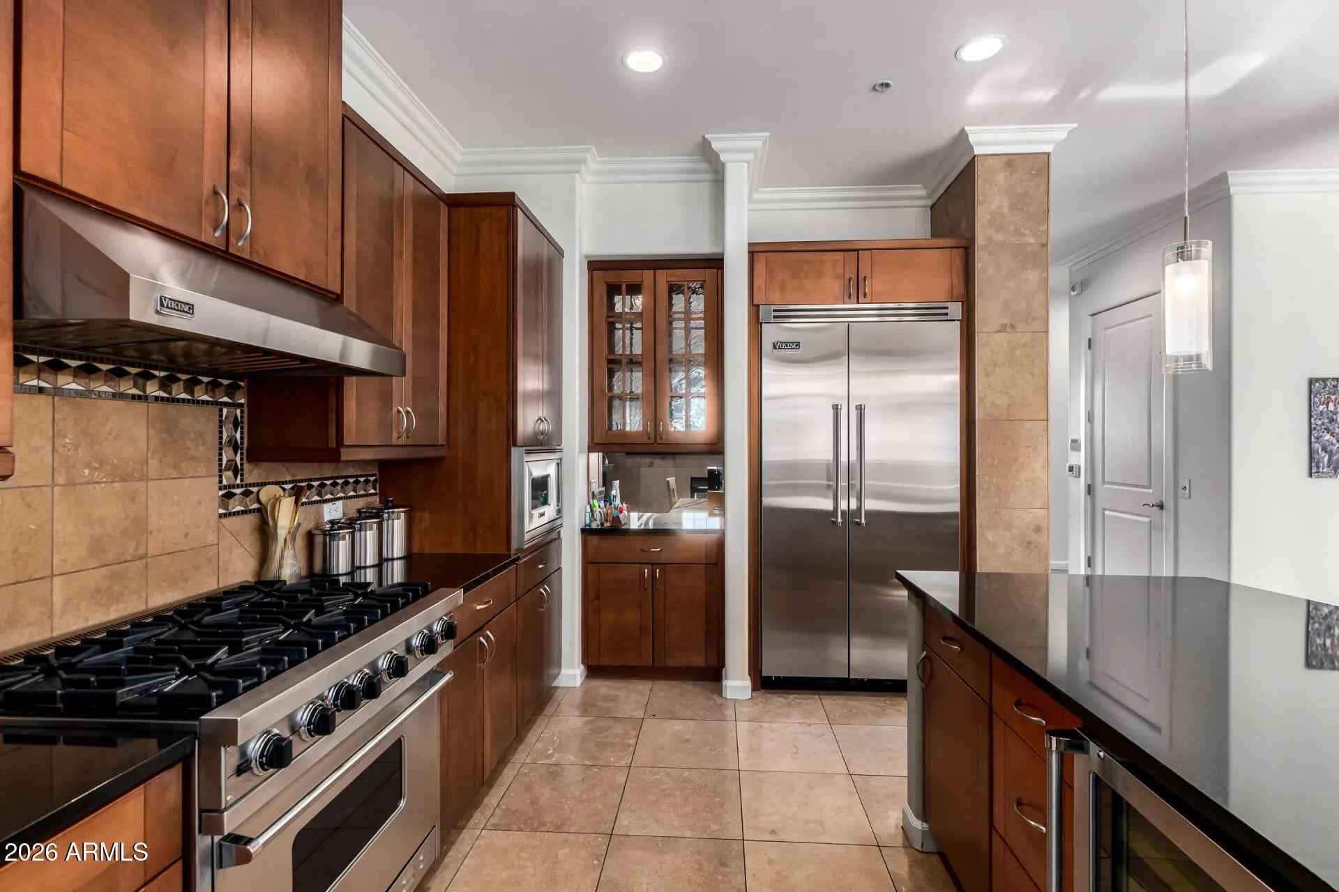 Photo of Listing #6965419