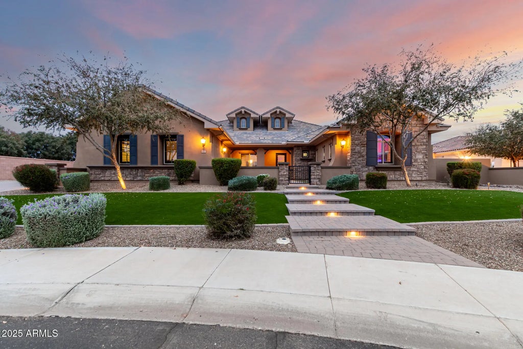 6017 S Marin Court, Gilbert