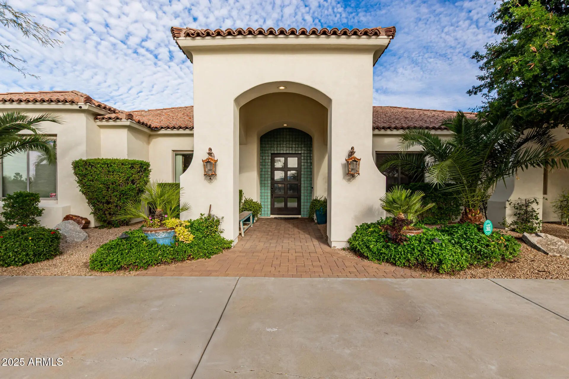 Photo of Listing #6962411