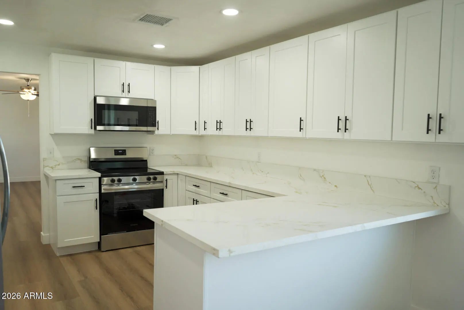 Photo of Listing #6966953