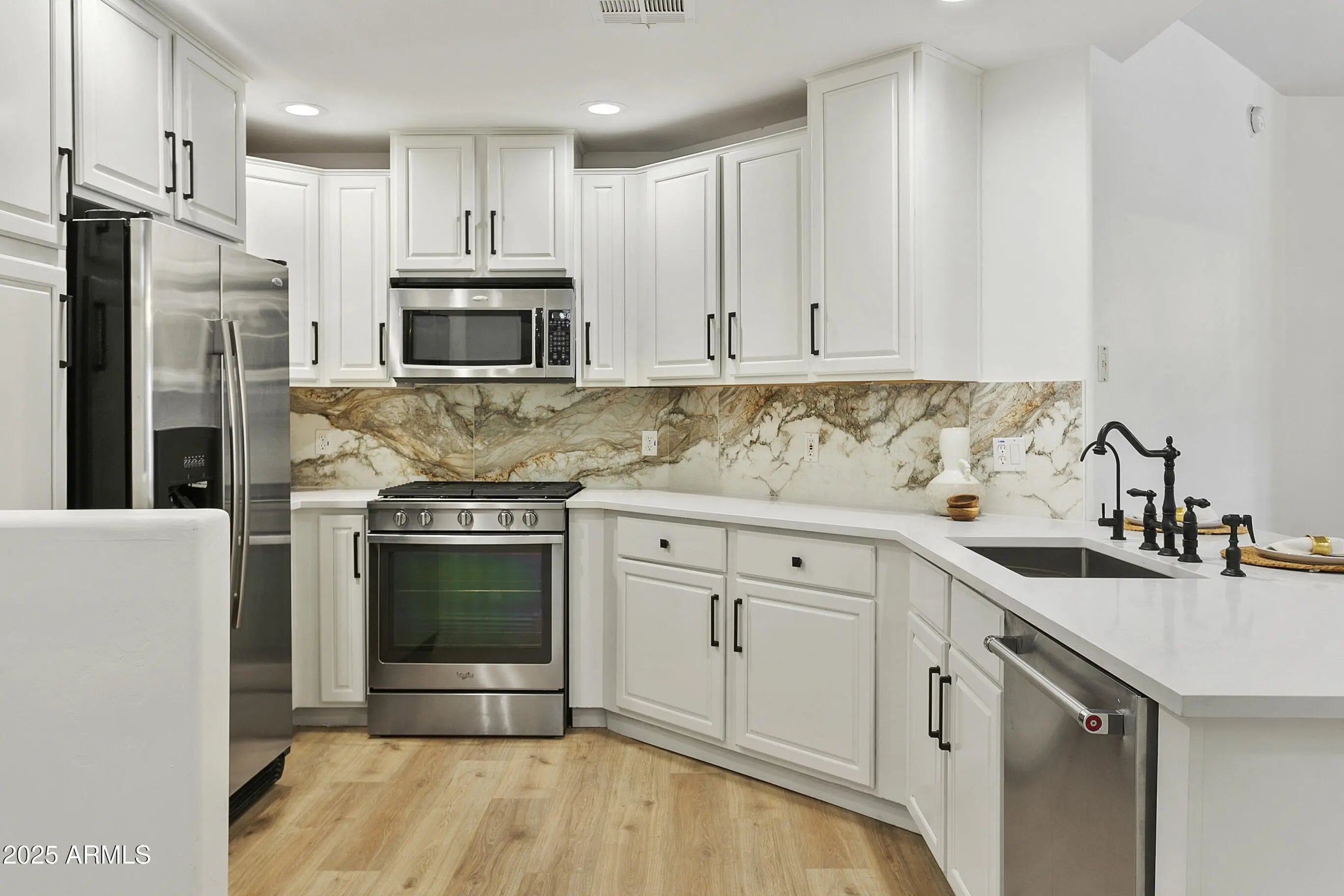 Photo of Listing #6963973