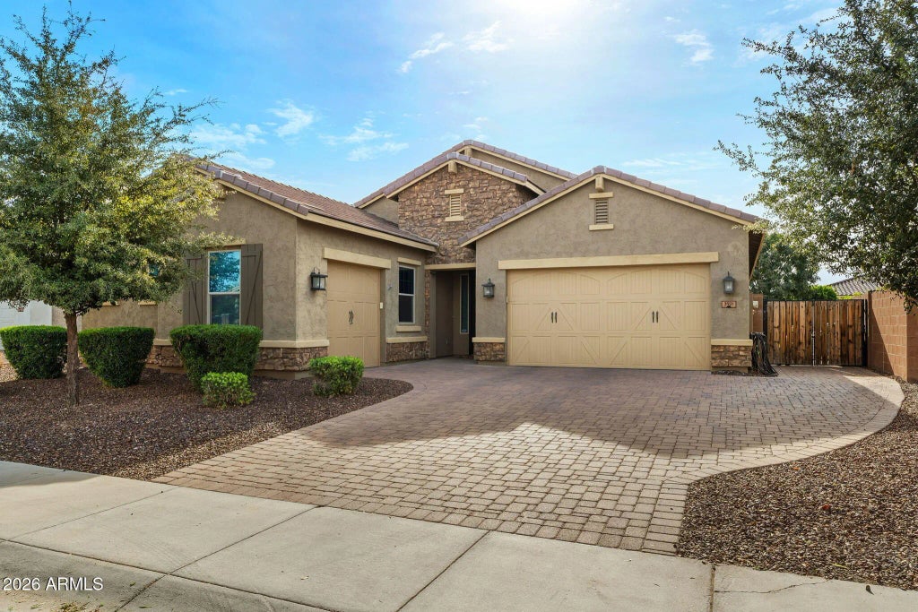 3921 E Chestnut Lane, Gilbert