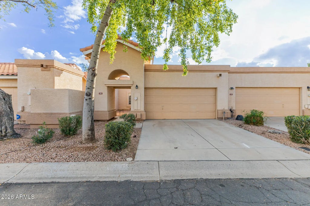 365 W Lodge Drive, Tempe