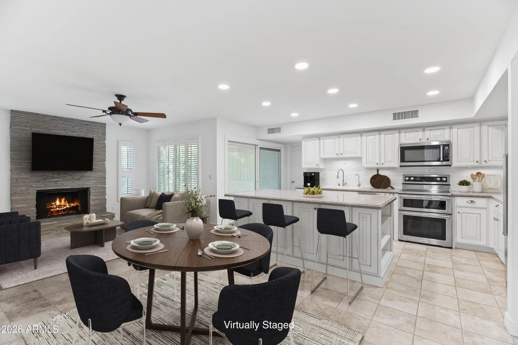 8084 E Del Laton Drive, Scottsdale