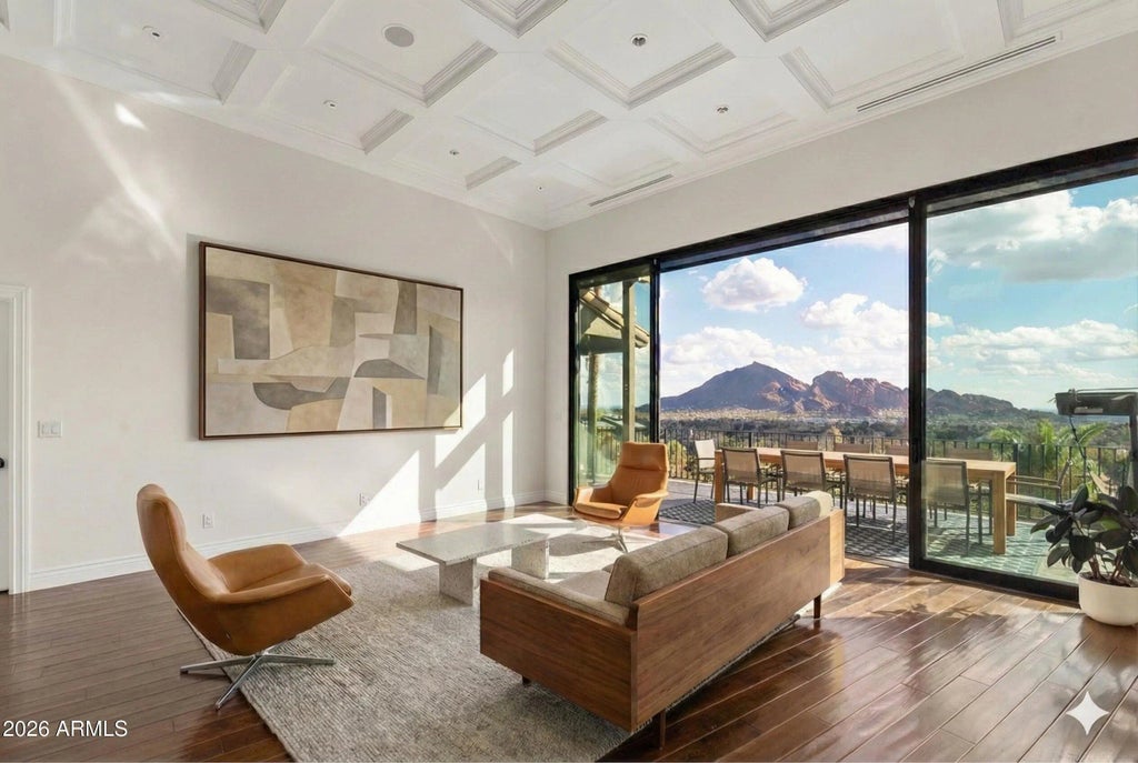 4455 E Moonlight Way, Paradise Valley