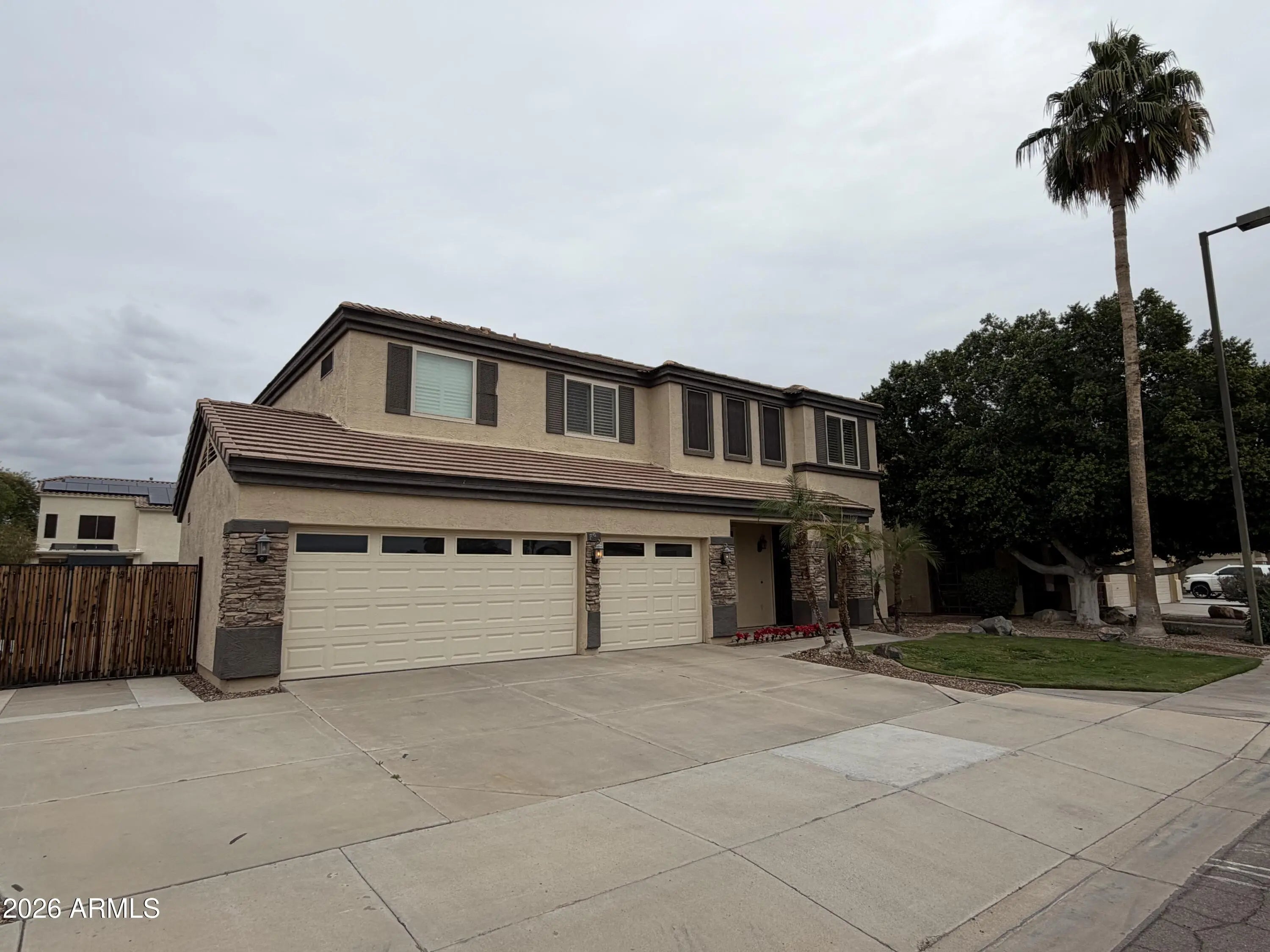 Photo of Listing #6990839