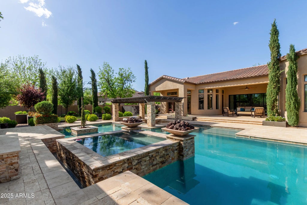 20289 E Sunset Court, Queen Creek