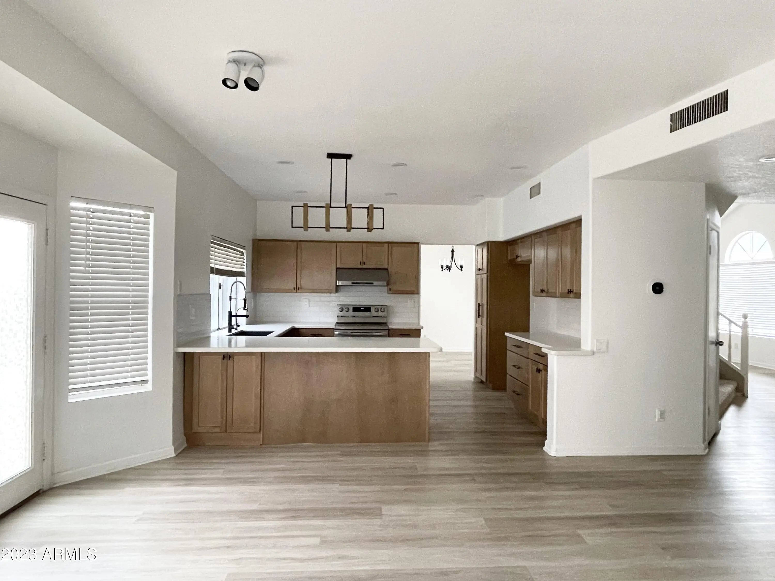 Photo of Listing #6987831