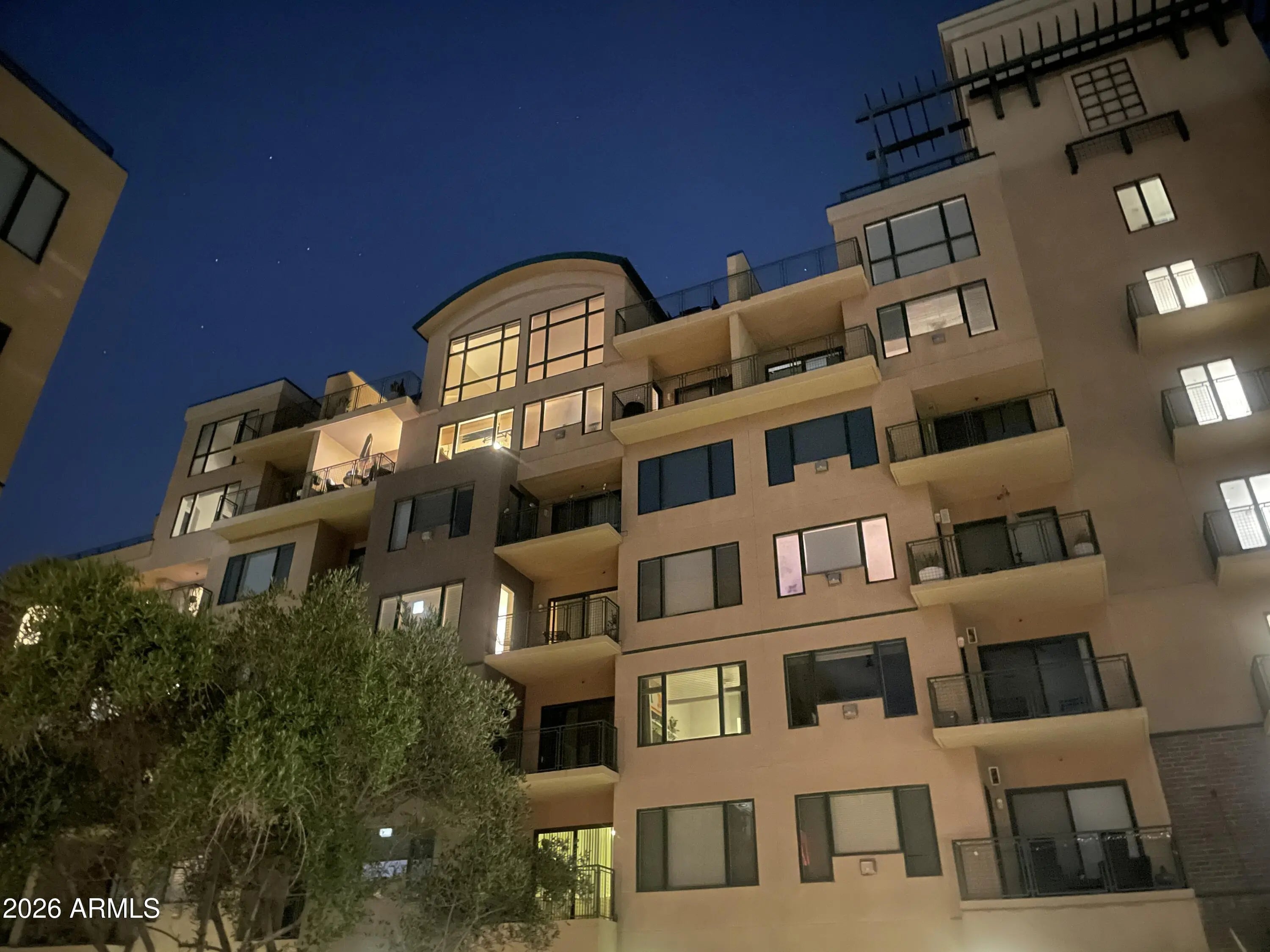 Photo of Listing #6963717