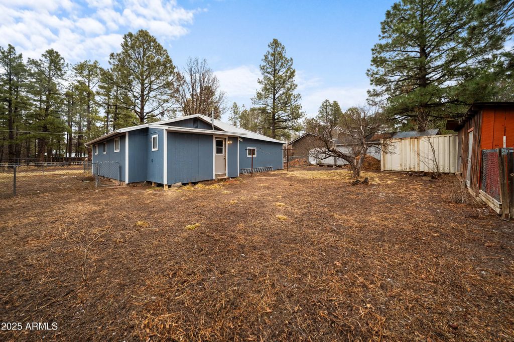 2221 Curry Lane, Lakeside