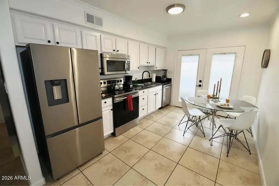 Photo of Listing #6963877