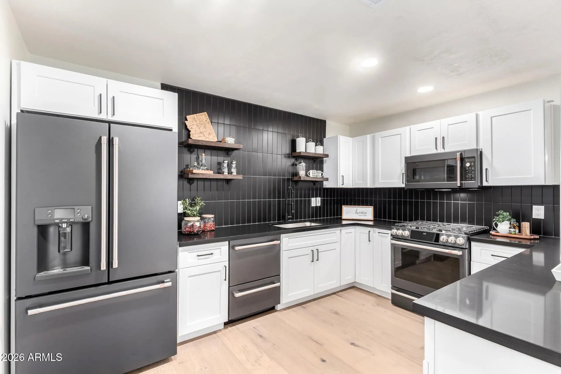 Photo of Listing #6964349