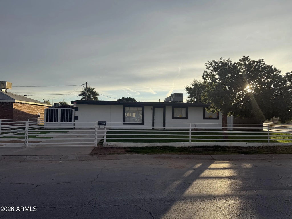 4107 N 49th Drive, Phoenix