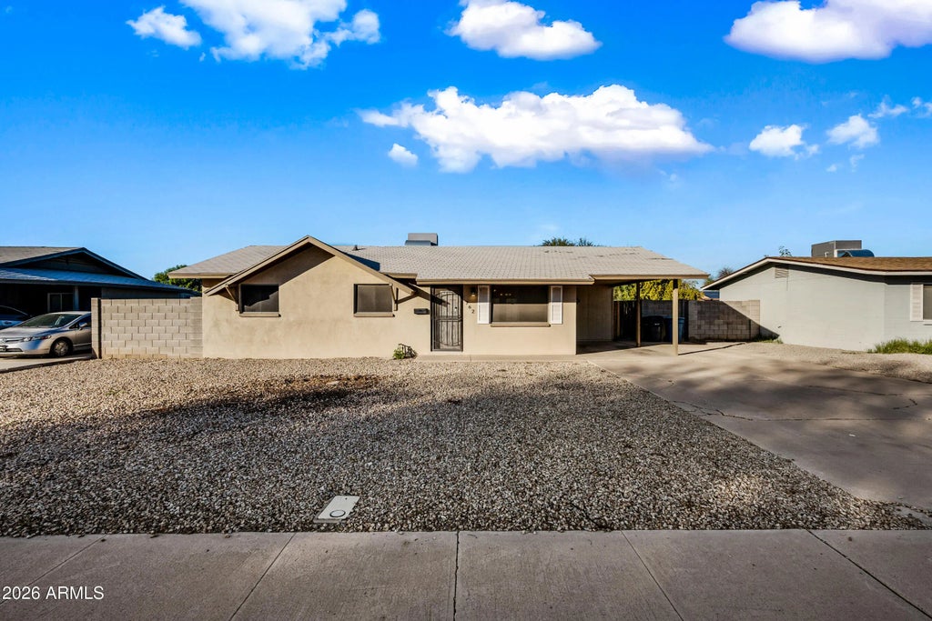 762 E Carla Vista Drive, Chandler