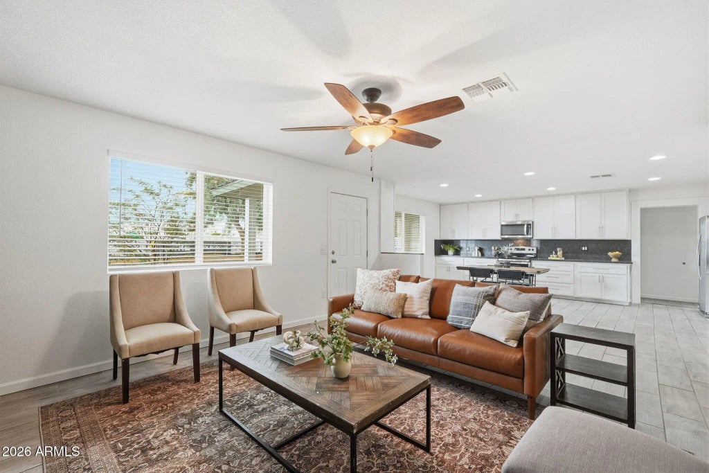 2219 S River Drive, Tempe