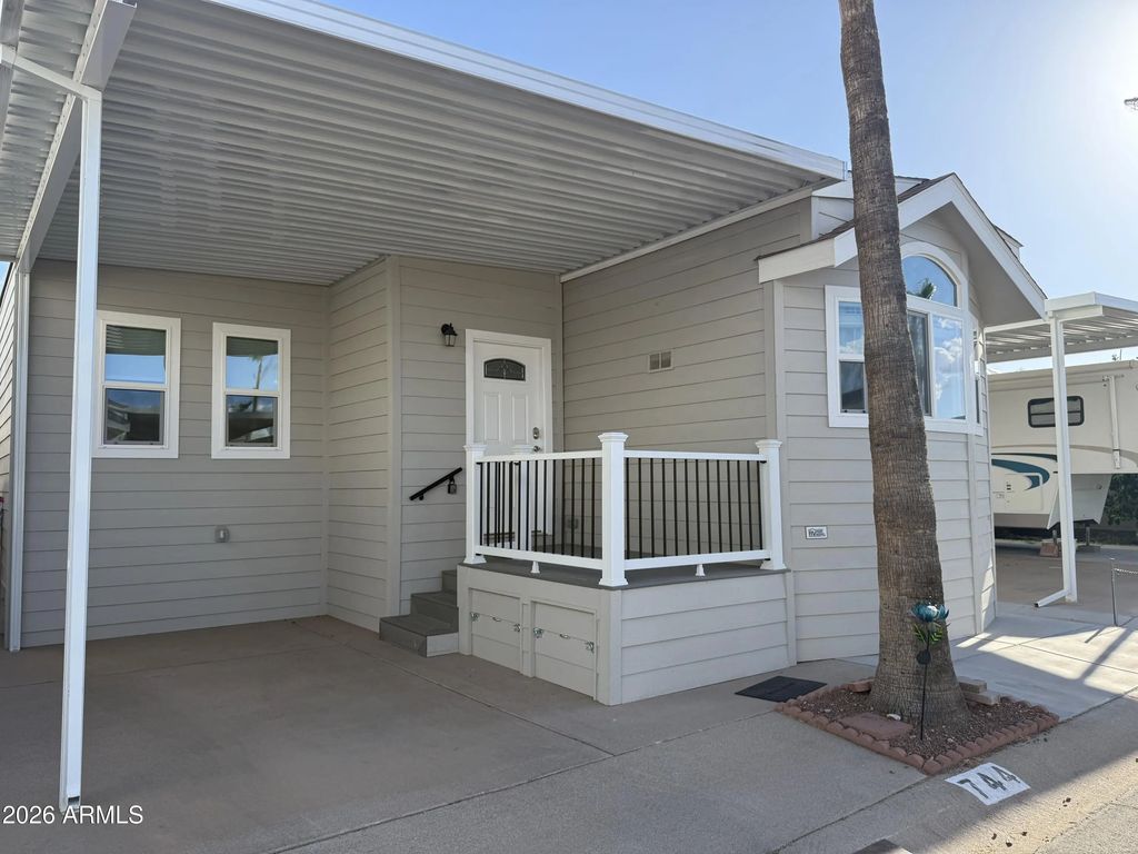 744 Emerald Drive, Apache Junction