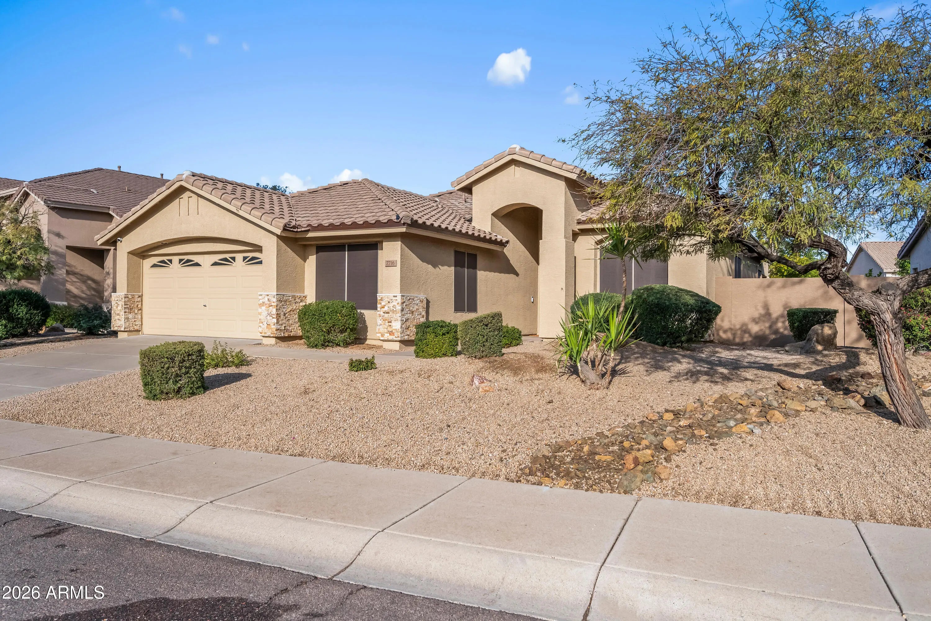 Photo of Listing #6966740