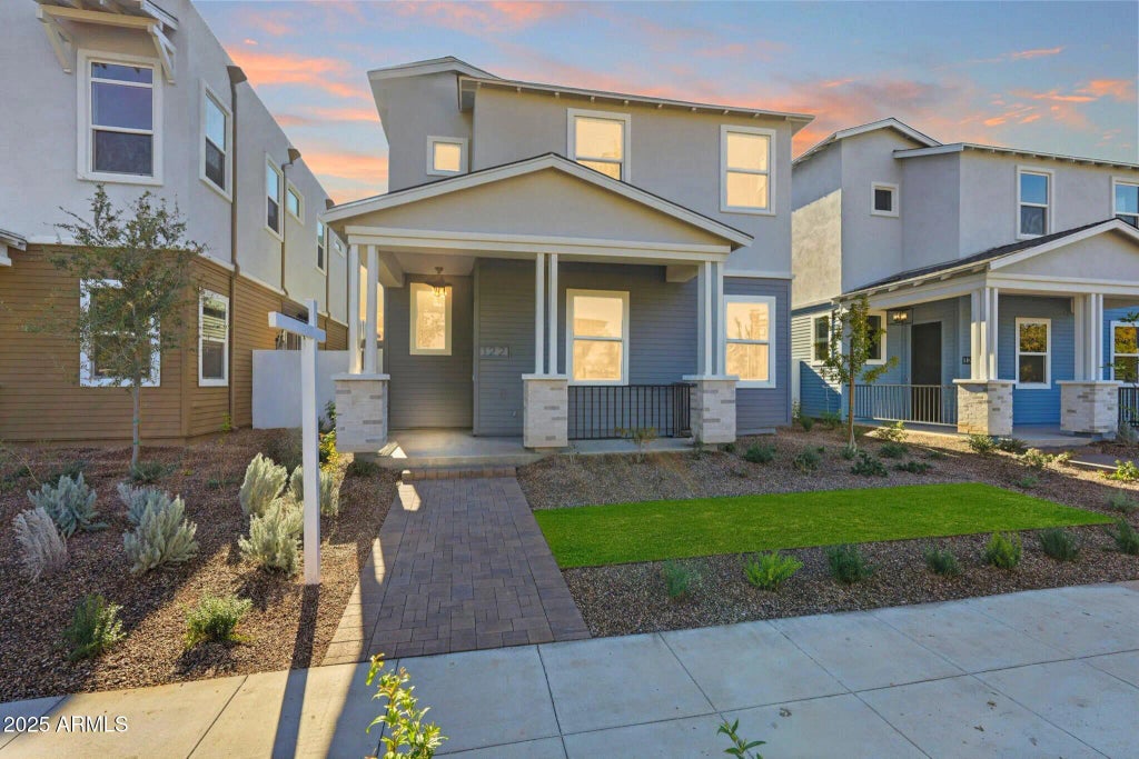 114 W Holcomb Lane, Phoenix