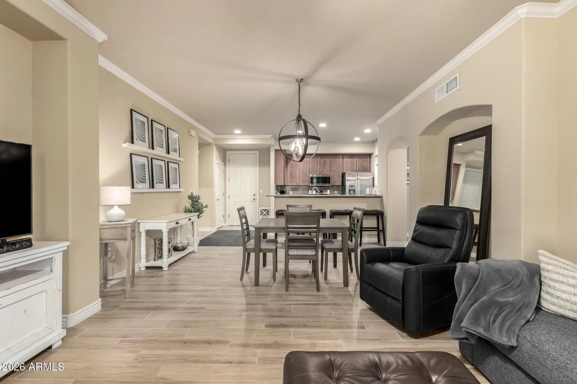 Photo of Listing #6966061