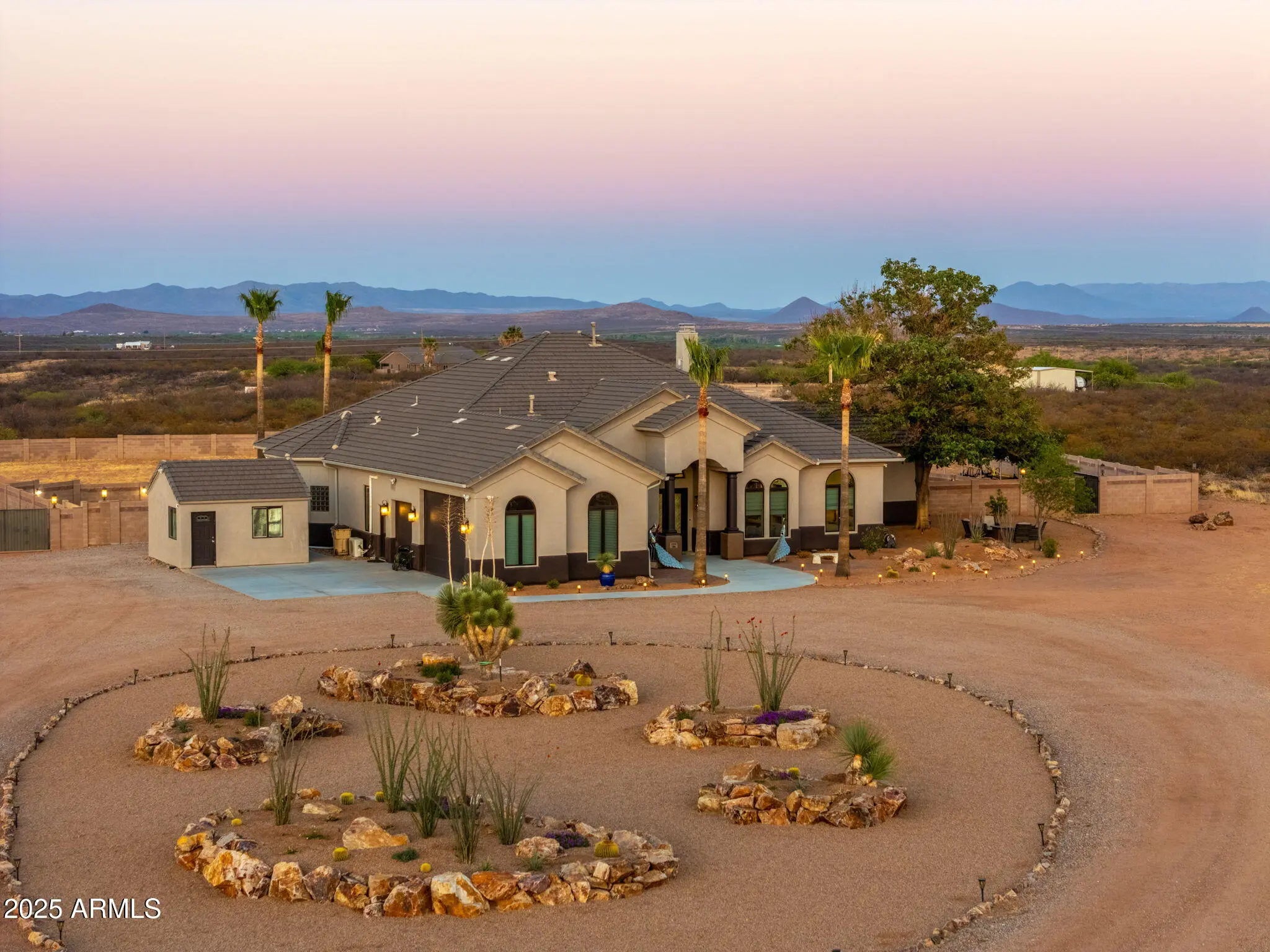 Photo of Listing #6966397