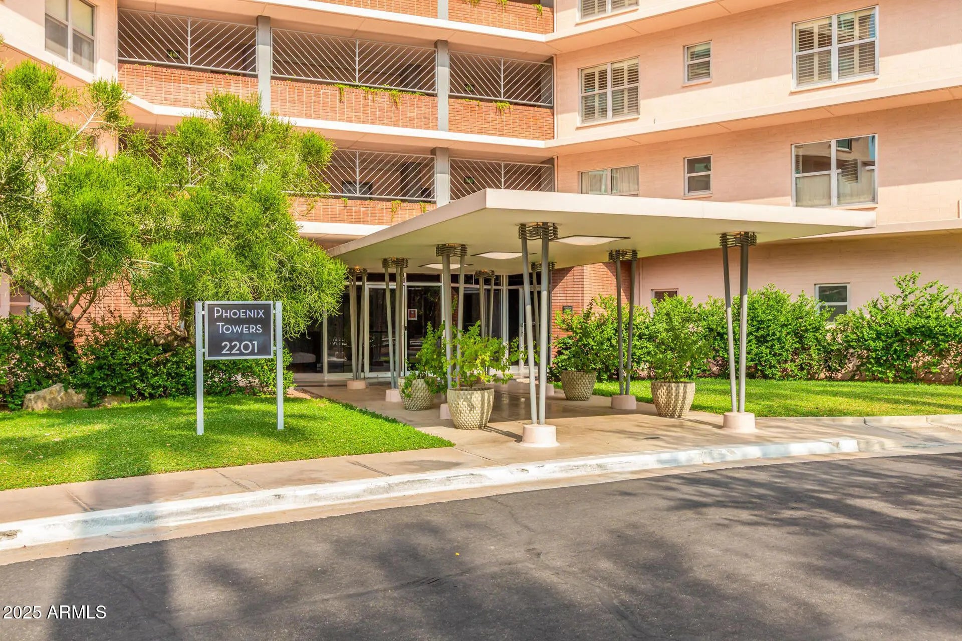 Photo of Listing #6965420